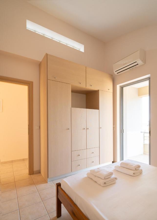 Spacious Beachfront Maisonettes With Stunning Views & A Private Beach Монемвасія Екстер'єр фото